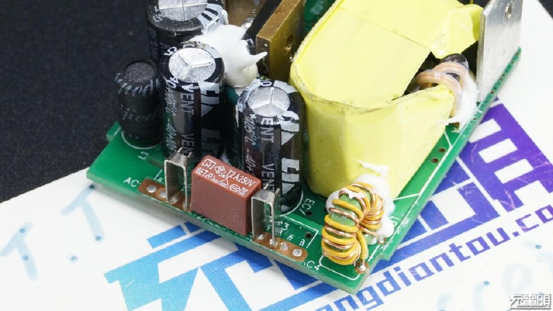 意昂2usb type c PD快充评测拆解