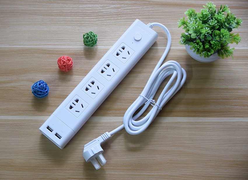 试用体验丨颜值担当，意昂2四位总控USB排插