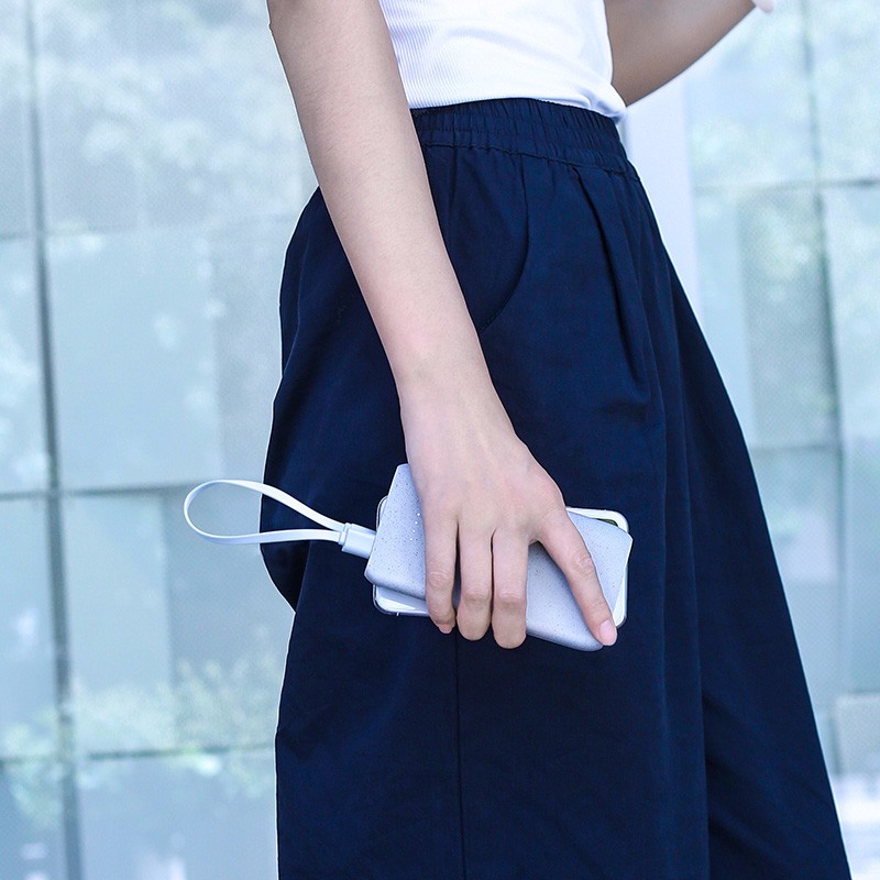 意昂2鹅卵石概念款10000mAh移动电源