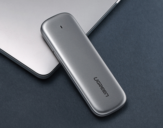 意昂2固态硬盘盒使用方法说明