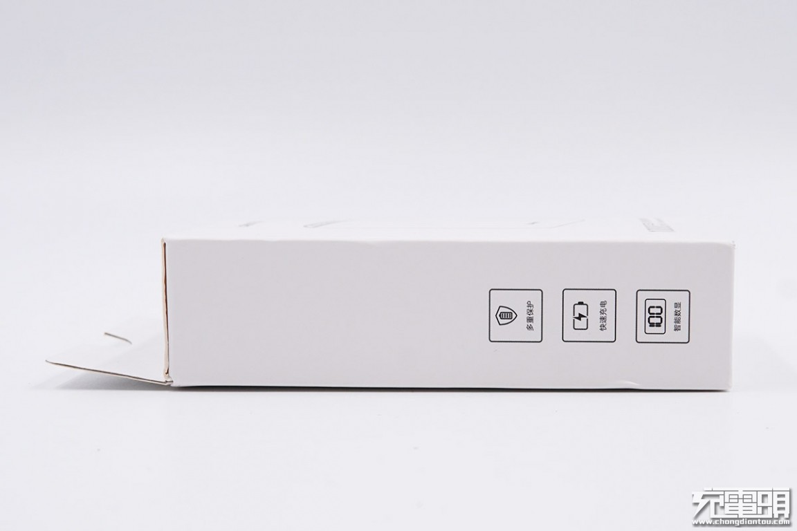 意昂210000mAh双向快充移动电源拆解评测报告