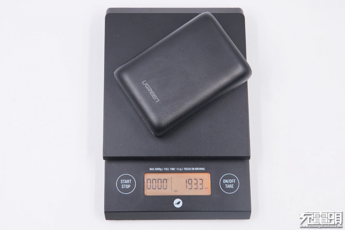 意昂210000mAh双向快充移动电源拆解评测报告