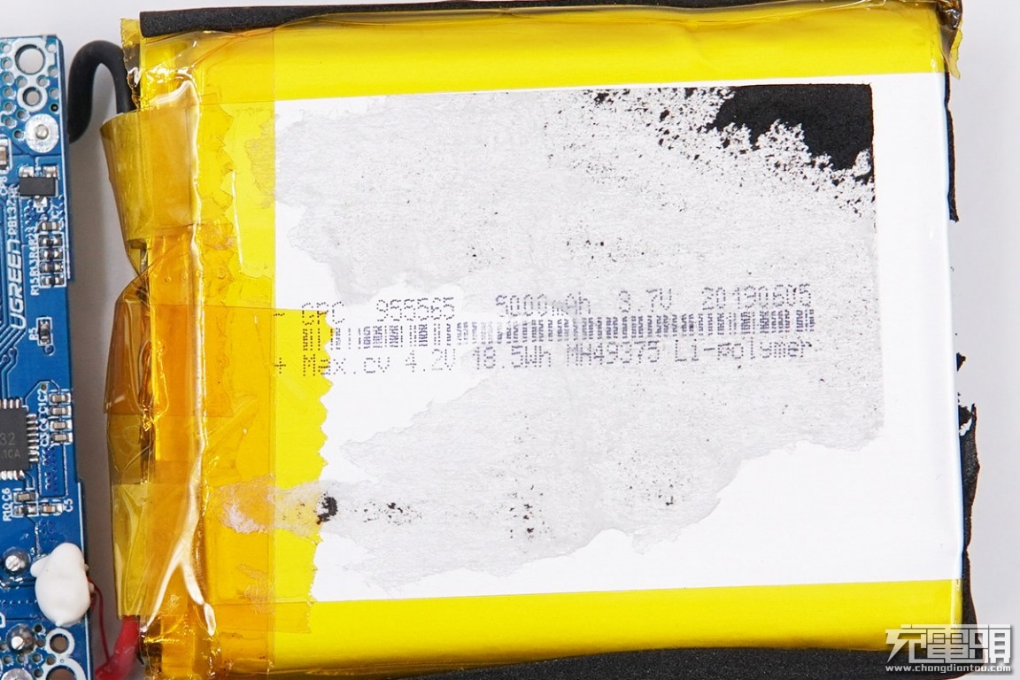 意昂210000mAh双向快充移动电源拆解评测报告