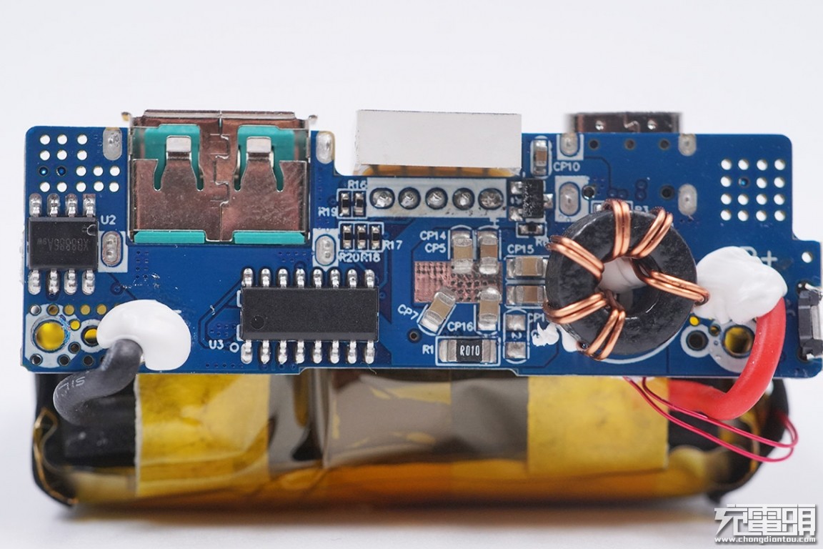 意昂210000mAh双向快充移动电源拆解评测报告