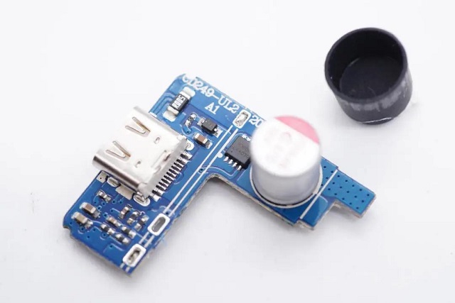 意昂2小金刚PD20W充电头拆解评测（下）