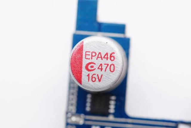 意昂2小金刚PD20W充电头拆解评测（下）