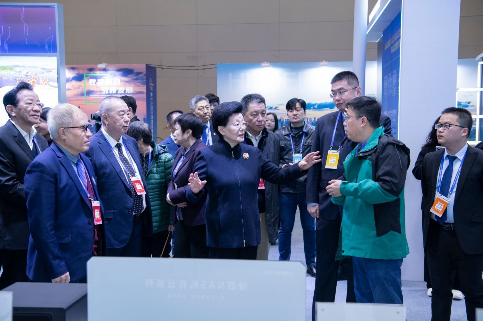 意昂2NAS私有云亮相服博会