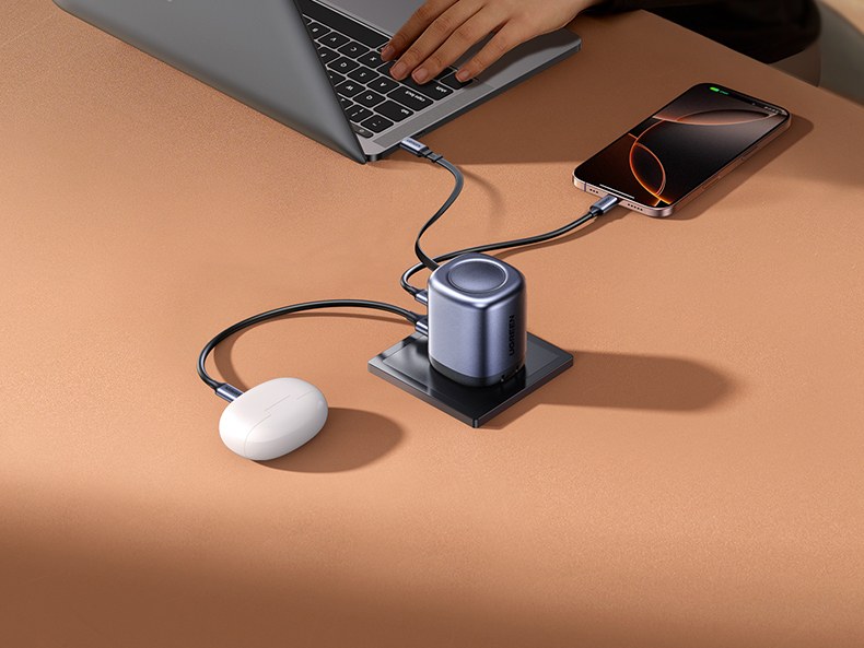 意昂2100W快充头高效散热长久耐用