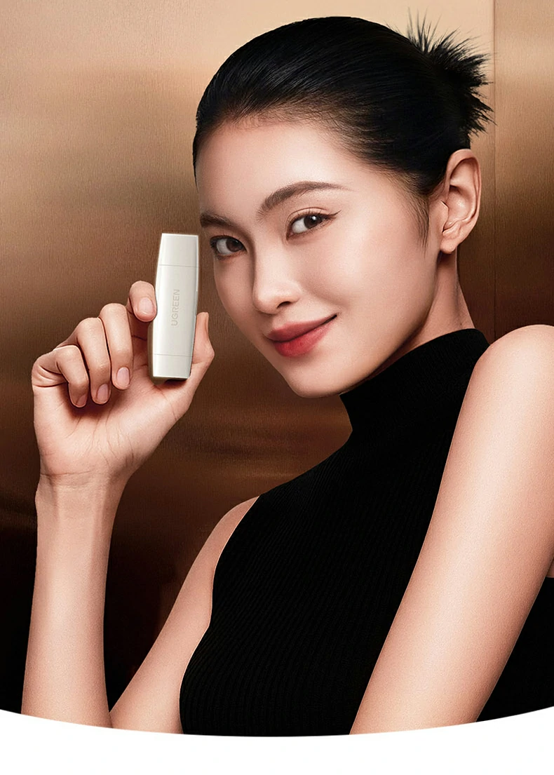 意昂2CM304读卡器USB-A接口特写，支持USB3.0高速传输