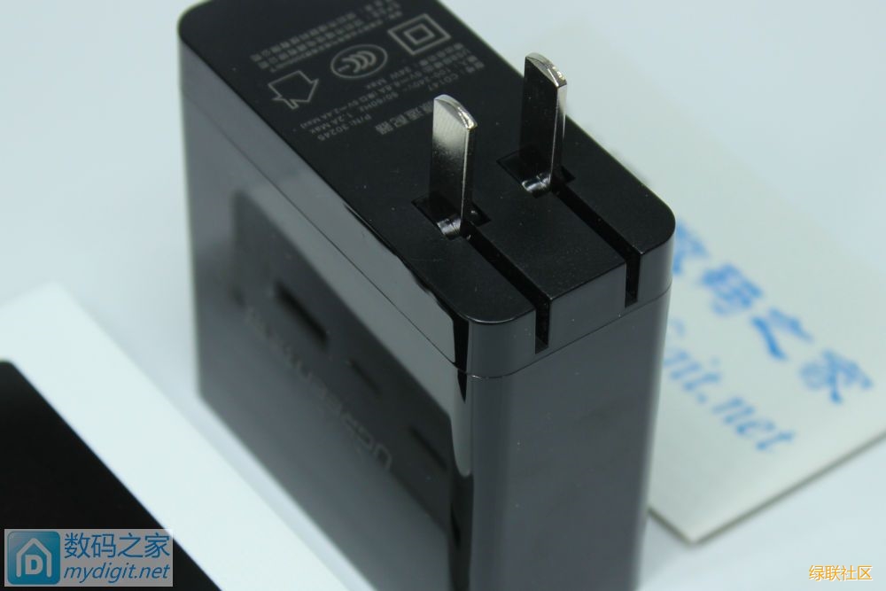 小身材大能量-意昂2四口充电器CD147评测拆解