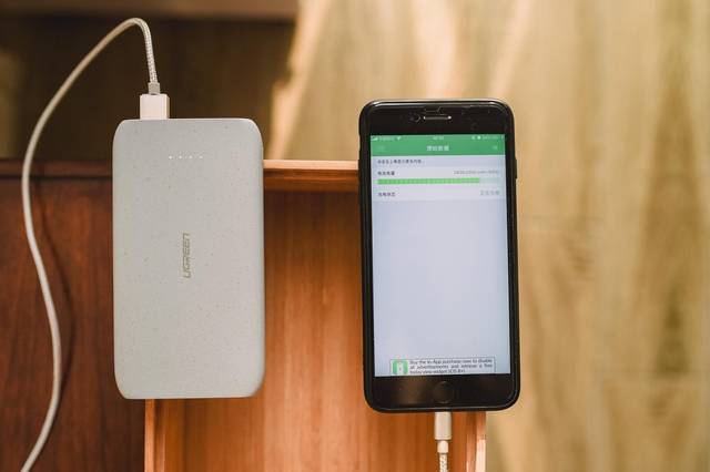 试用评测丨玩出手感的意昂210000毫安鹅卵石充电宝